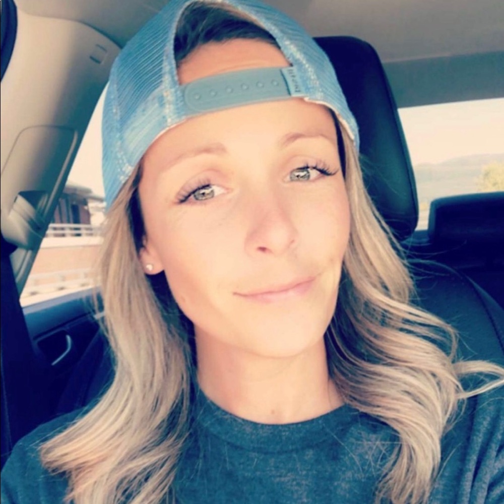 Meet your Posher, Kelli